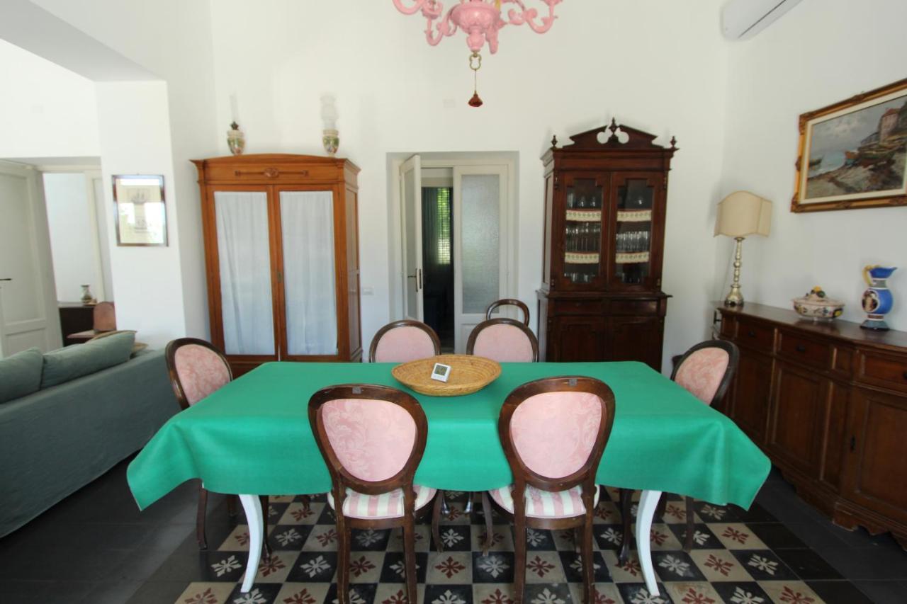 La Casa Bianca Villa Lipari  Exteriör bild
